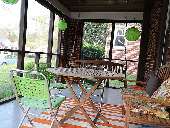 Screened in front porch