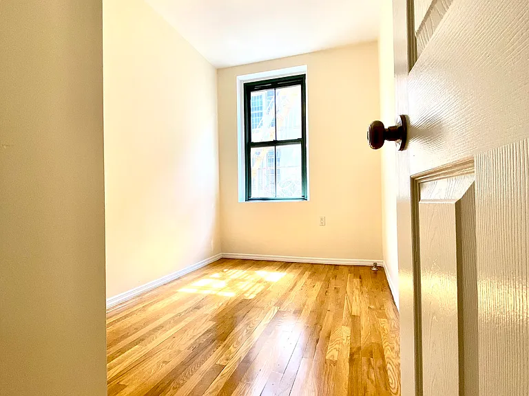 503 E 78th St #4B — Photo 11