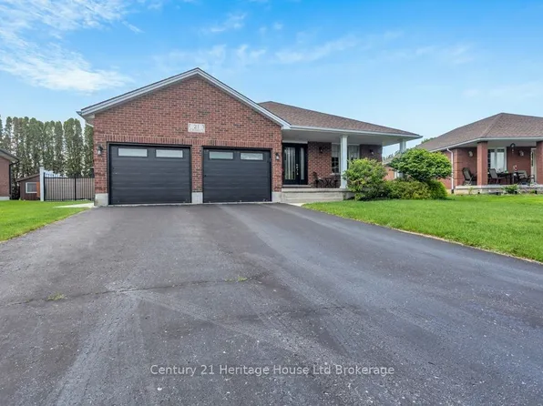 21 Saint Michaels St, Norfolk County, ON N4B 3C8