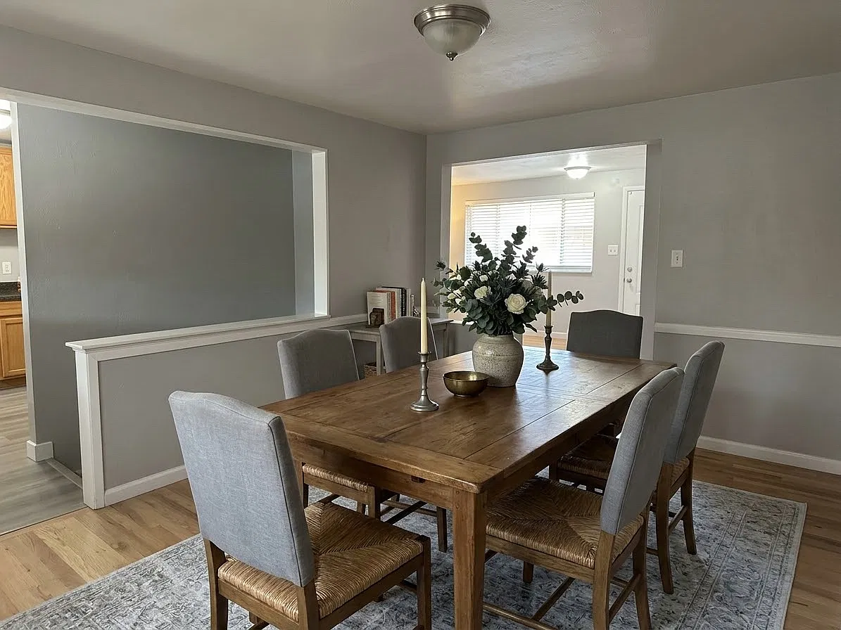 3 bed, 1976 sqft, $2,595 — Photo 4