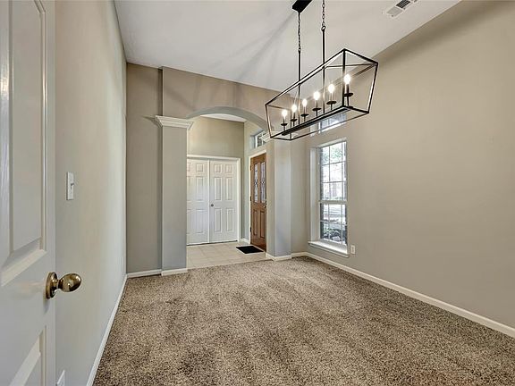 4th image of 4914 Sentry Woods Lane