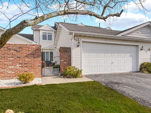 9993 Hunters Run St, Saint John, IN 46373