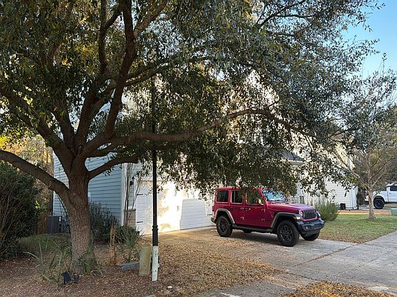 3rd image of 122 Elliott Creek Ln