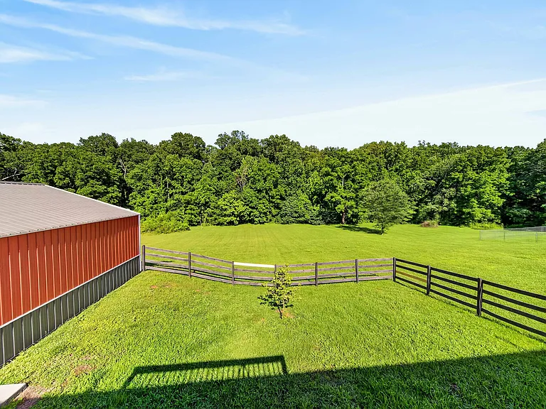 1009 Madalyn Way — Photo 17
