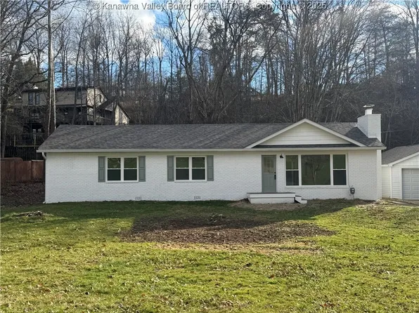 118 Pinewood Rd, Elkview, WV 25071