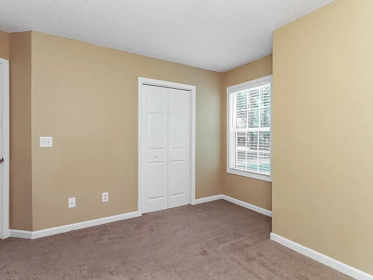233 Galvin Trl — Photo 15