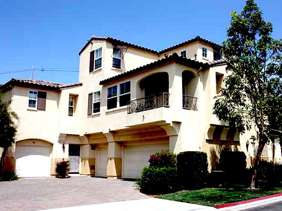 1st image of 992 Pearleaf Ct