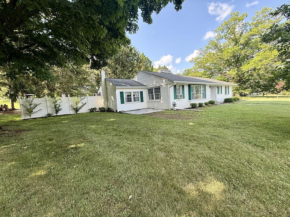 1st image of 114 Orchard Dr