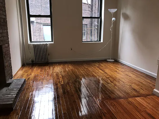 Rented by Chartwell Manhattan Realty | media 26