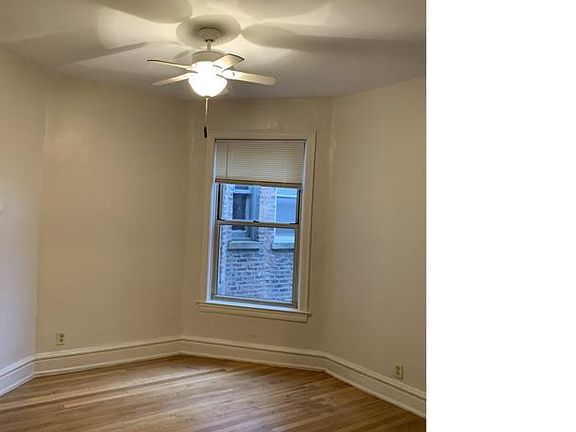 4th image of 544 E Oakwood Blvd APT 3