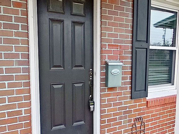 4th image of 2151 Traymore Rd
