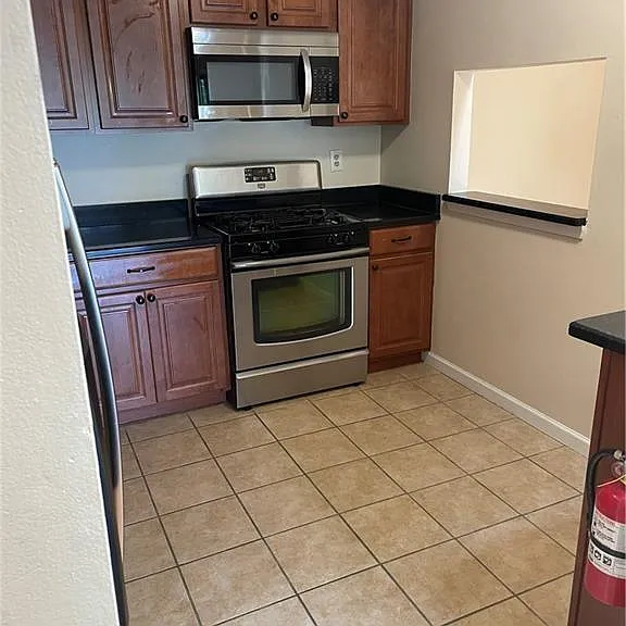 53 Taylor Dr — Photo 8