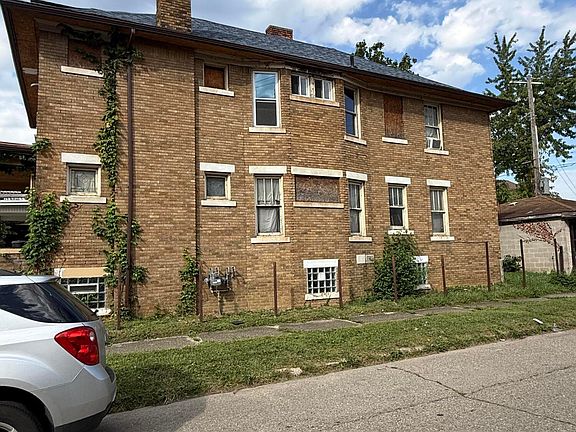 4th image of 4002 W Philadelphia St