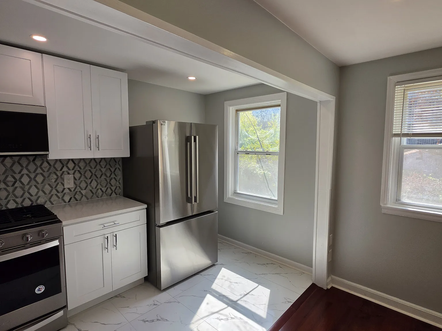 3 bed, 1152 sqft, $1,995 — Photo 4