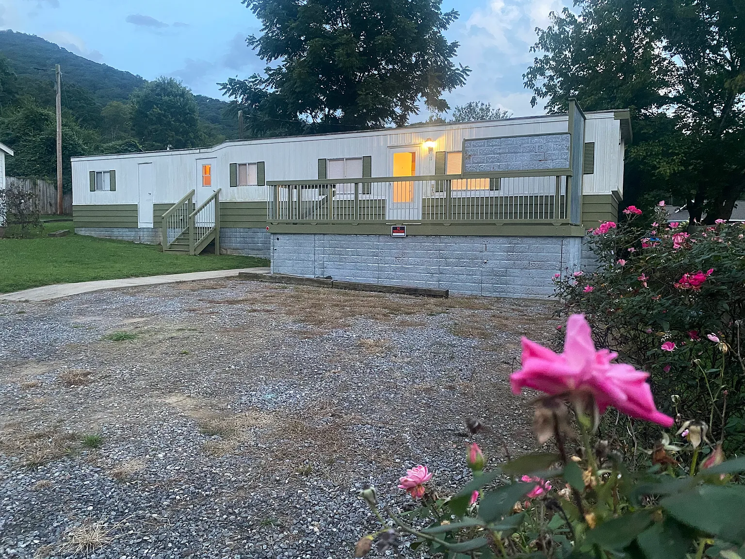 2 bed, 720 sqft, $1,700 — Photo 1