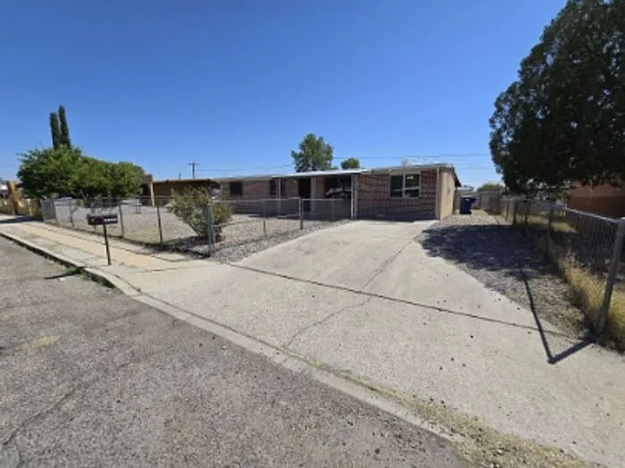 4 bed, 3.0 bath, 1480 sqft, $1,750 — Photo 2