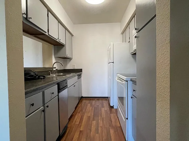 3055 Walnut Bend Ln #36 — Photo 14