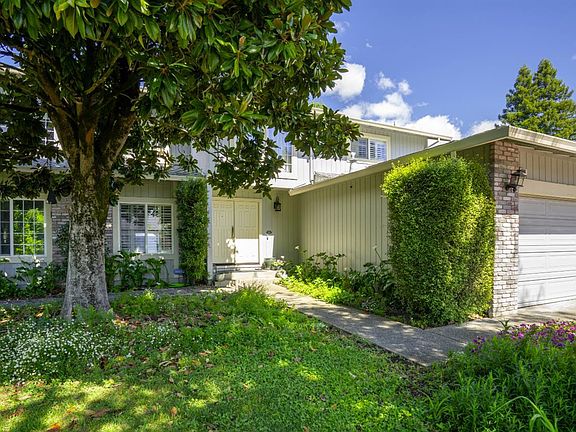 4th image of 868 Holly Avenue