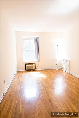 Rented by Schulman Realty LLC | media 14