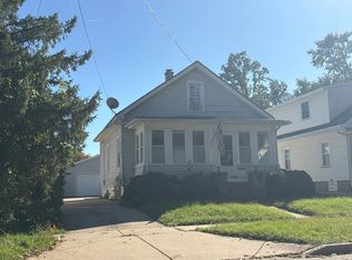 1323 Superior St, Aurora, IL 60505