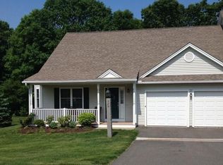 309 Spruce Hill Dr, Oxford, CT 06478