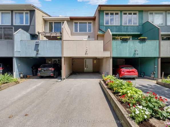 213 Booth St W, Ottawa, ON K1R 7V4