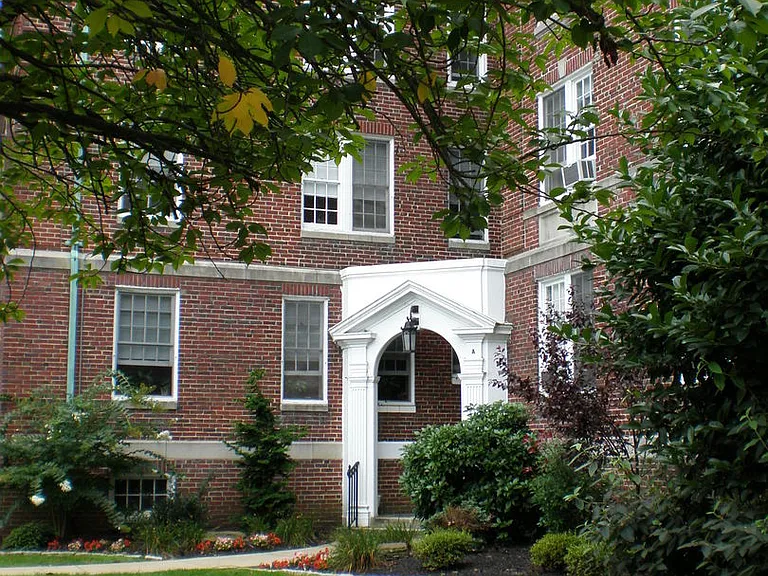 2 Linden Ave #B200 — Photo 1
