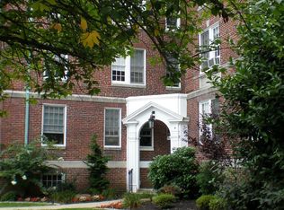 2 Linden Ave APT B200, Haddonfield, NJ 08033