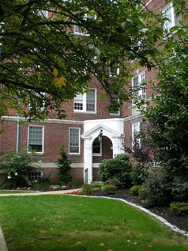 2 Linden Ave #B200 Photo 1