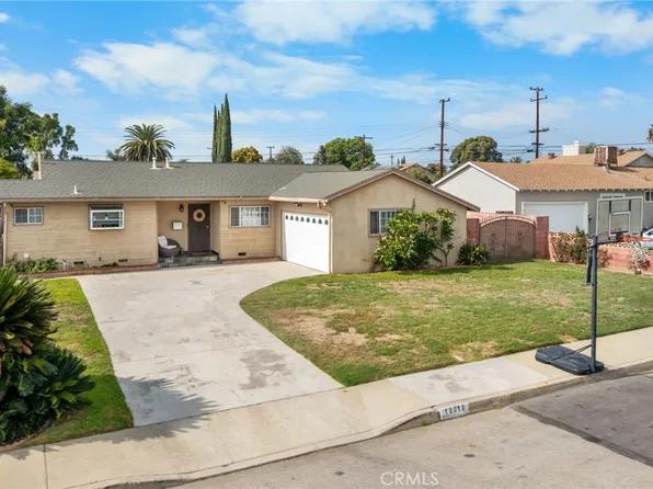 10018 Geneva Ave, Montclair, CA 91763