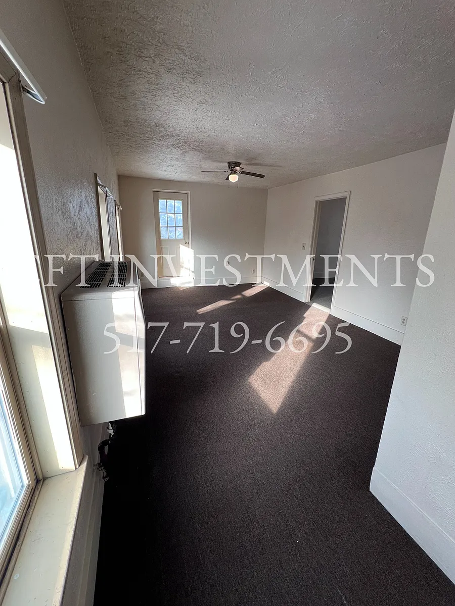 Living Room - 101 Pleasant St #3