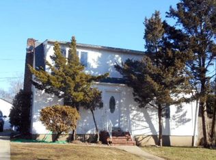 3727 Wren Pl, Levittown, NY 11756