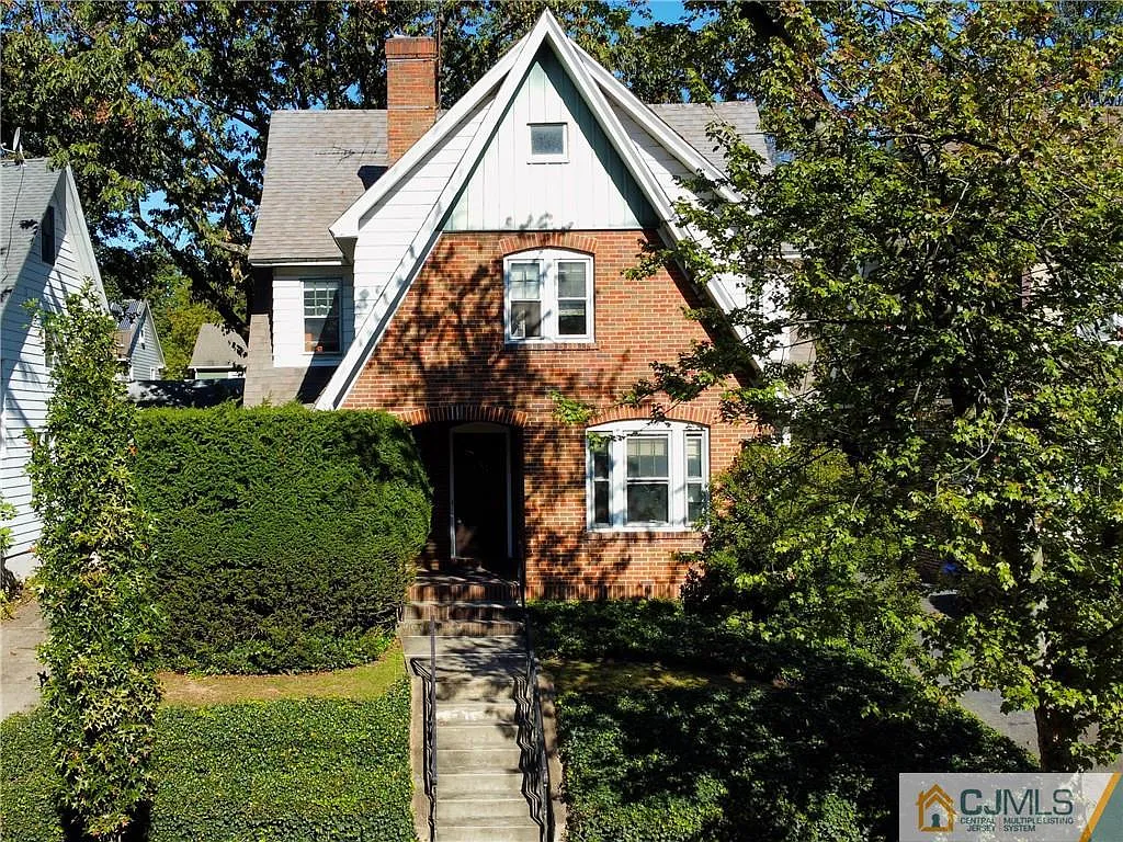 117 Graham St photo 1