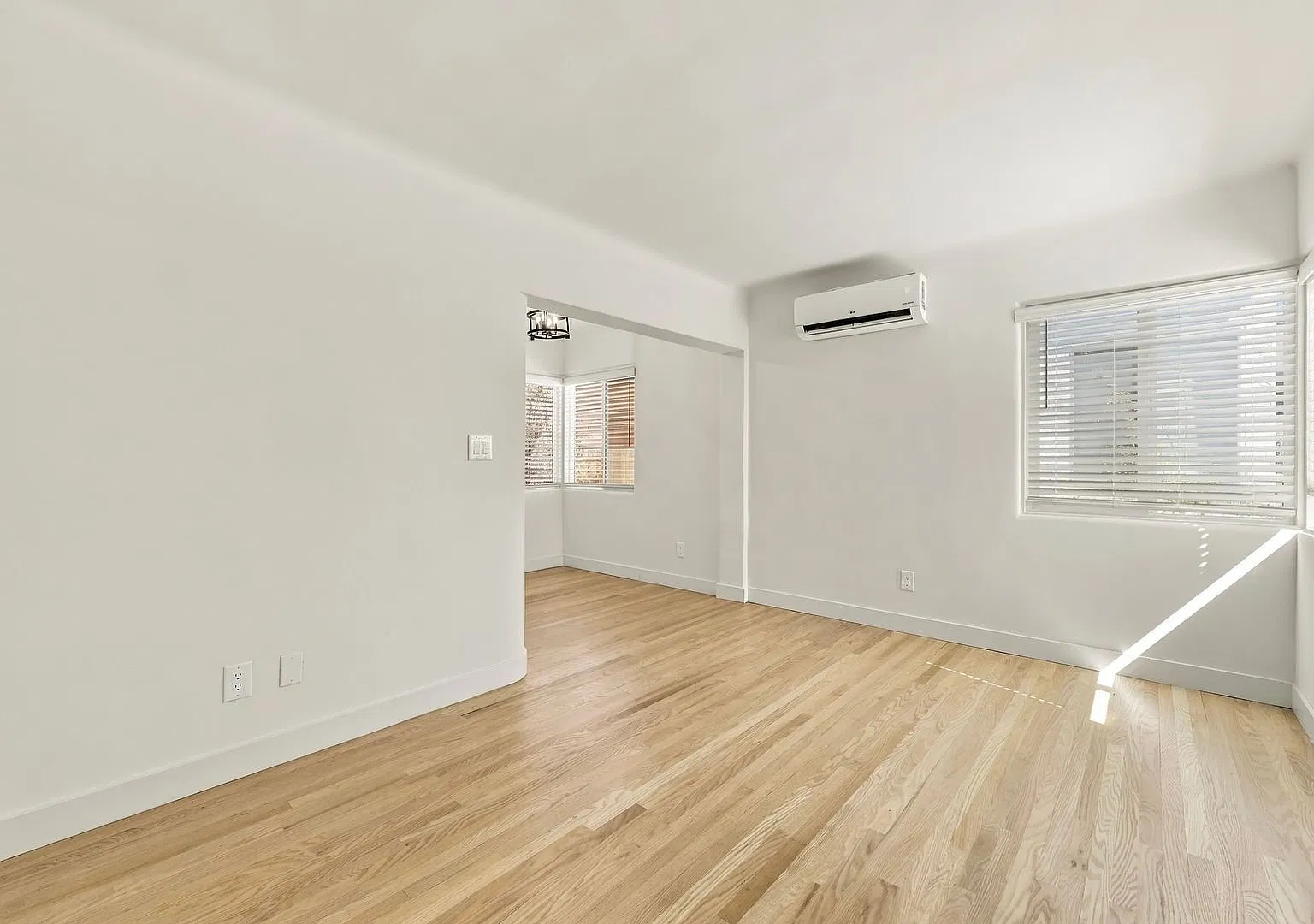 Hamilton 4-Plex — Photo 4