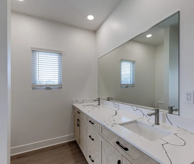 2336 N Stonecress St — Photo 12