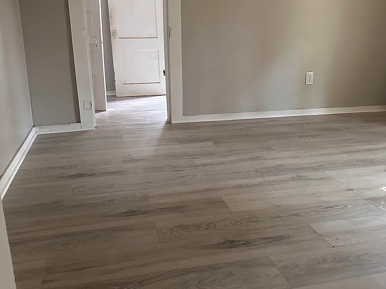 1019 Hill Ave — Photo 5