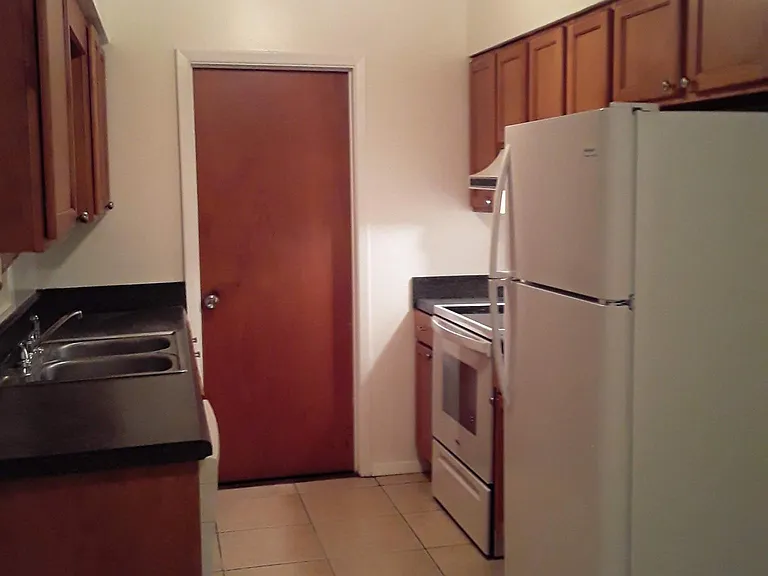10820 Margaret Dr — Photo 3