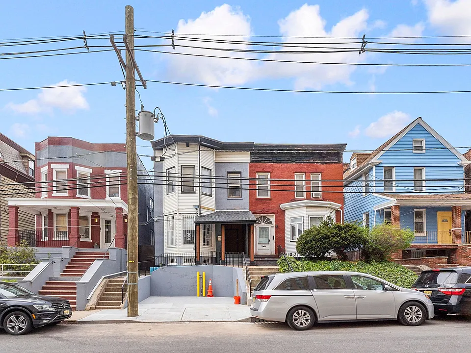 87 Clifton Pl