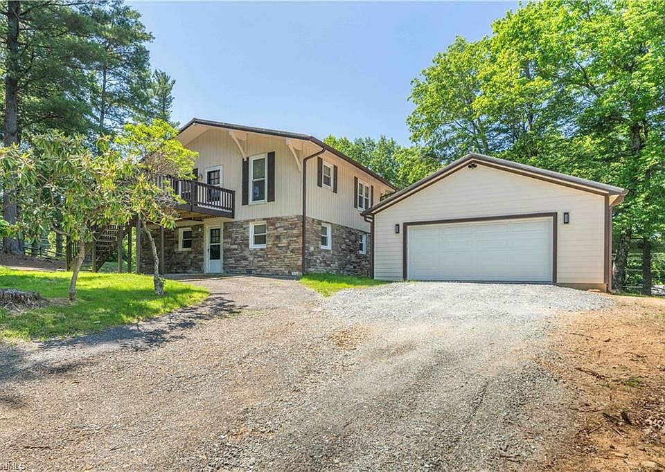 1st image of 81 Pine Tree Dr