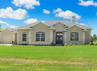 2825 Nesmith Estates Ln, Plant City, FL 33566