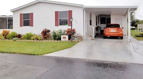 1st image of 830 Sun Glow St