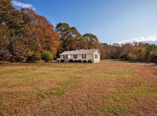8486 Swanns Point Rd, Spring Grove, VA 23881