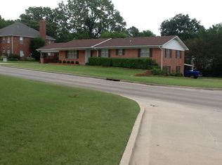 522 S Country Club Rd, Ada, OK 74820