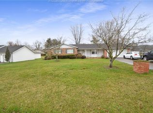 2016 Springdale Rd, Hurricane, WV 25526