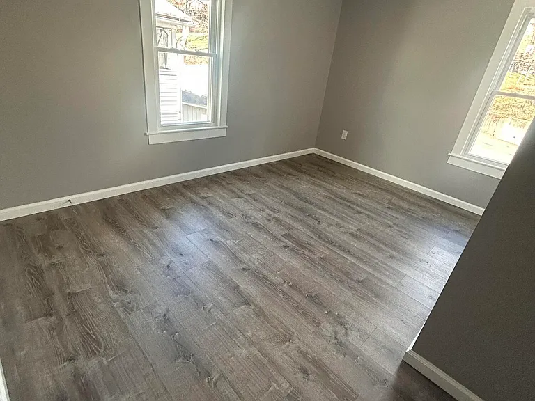 179 Railroad St — Photo 8