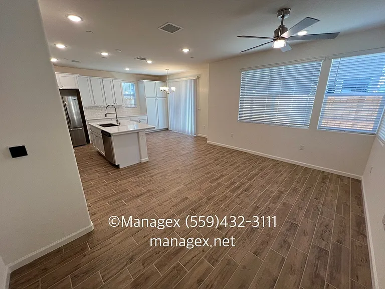 1516 Vintage Ln — Photo 6