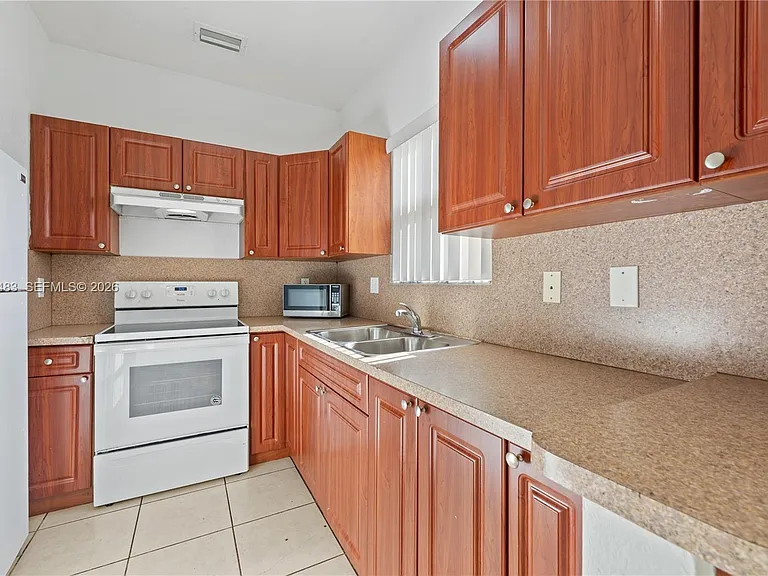 10357 SW 178th St #10357 — Photo 13