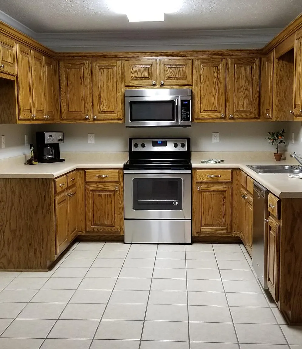 3 bed, 2.5 bath, 1973 sqft, $1,800 — Photo 4