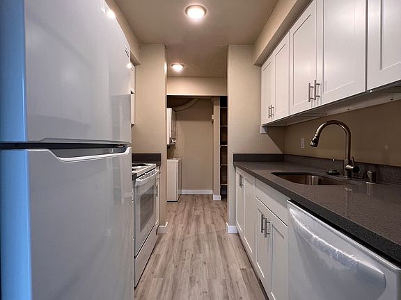 3rd image of 10522 Lake City Way NE APT 308