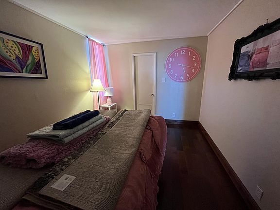 5th image of 4302 Ocean Dr APT 41